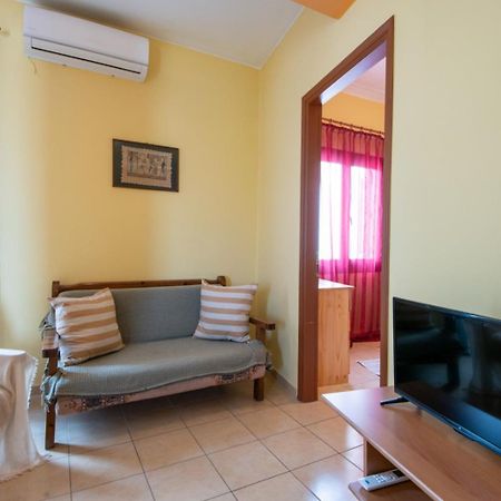 Niki'S Apartment Айос-Ніколаос Екстер'єр фото